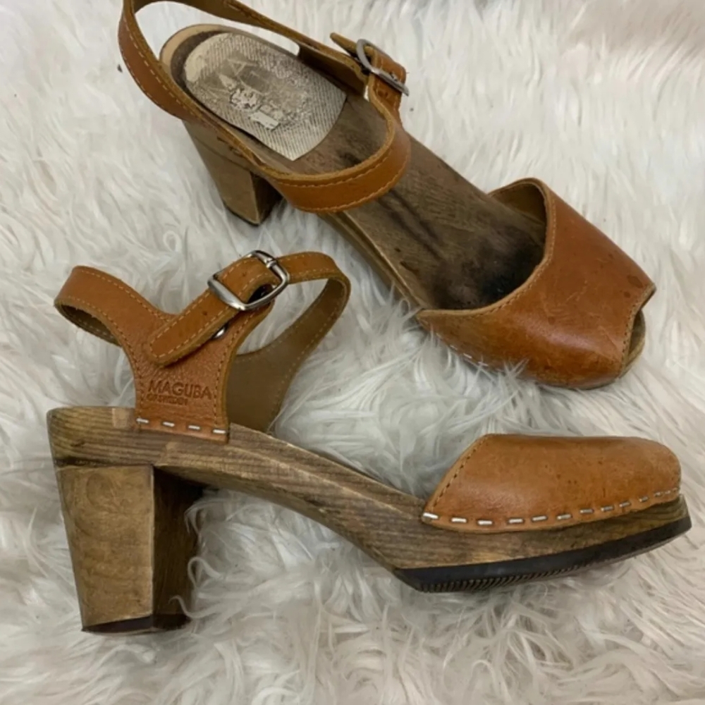 Maguba wooden sandals